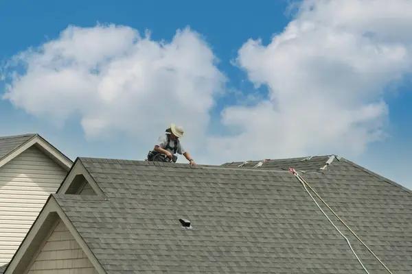 Need a New Roof? Contact Seymour’s Best Roofing Contractors